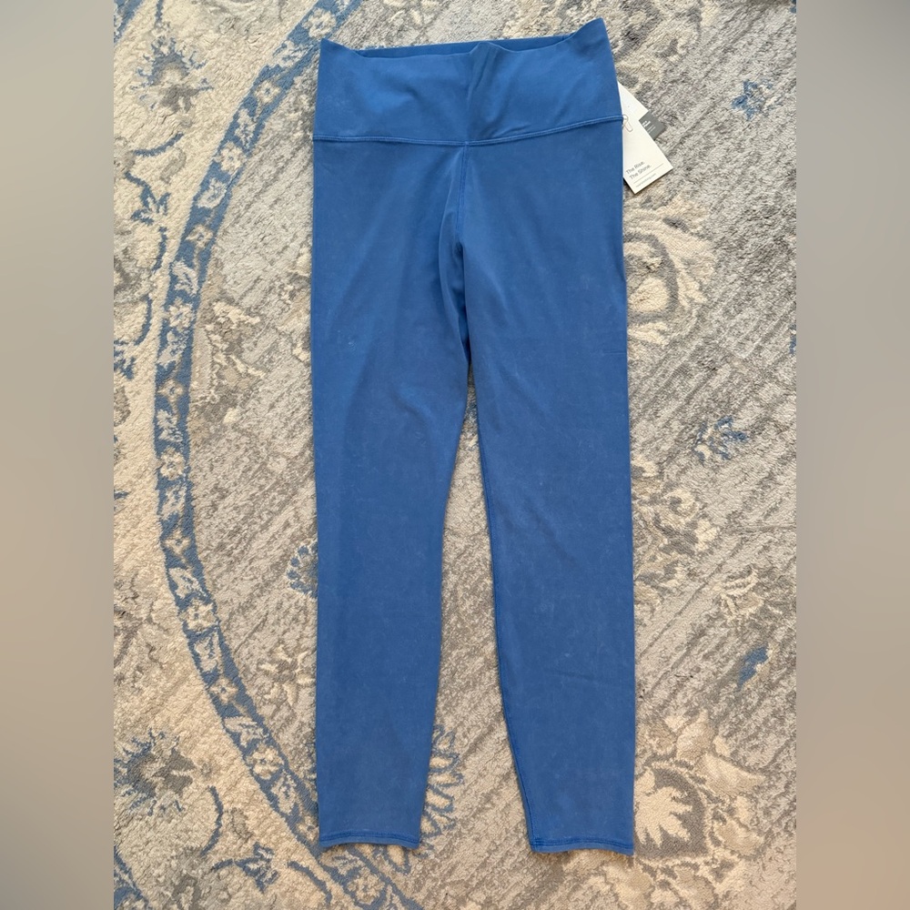 Vuori Washed Studio Legging Washed Cerulean (NWT) - Picture 4 of 10